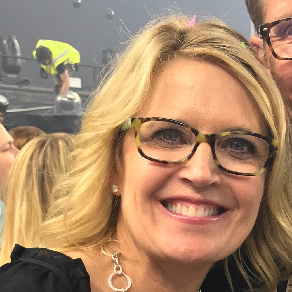 Meet your Posher, Cynthia